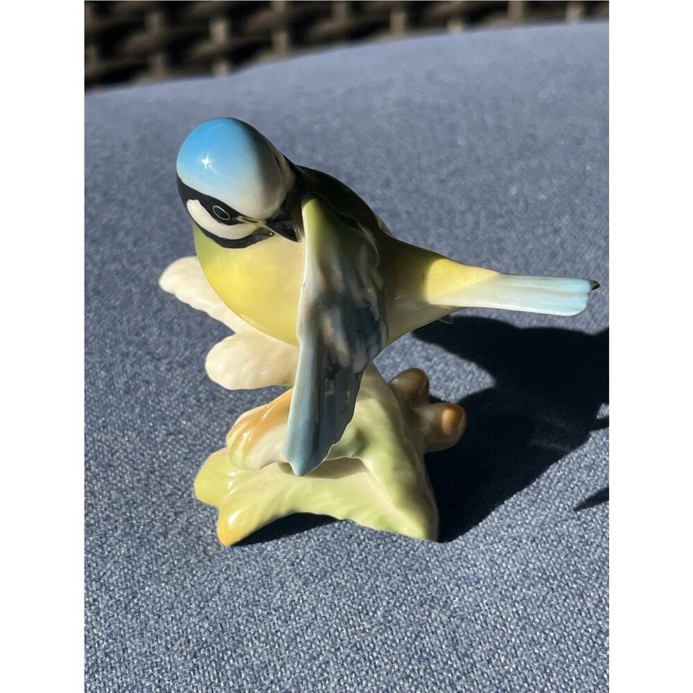 Vintage Germany Porcelain Bird 2 1/2” Marked With A Lion-Germany 1814